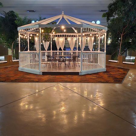 רוזוול Clarion Inn & Suites מראה חיצוני תמונה