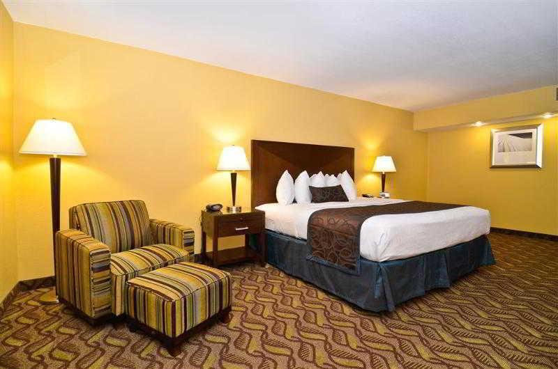 רוזוול Clarion Inn & Suites מראה חיצוני תמונה