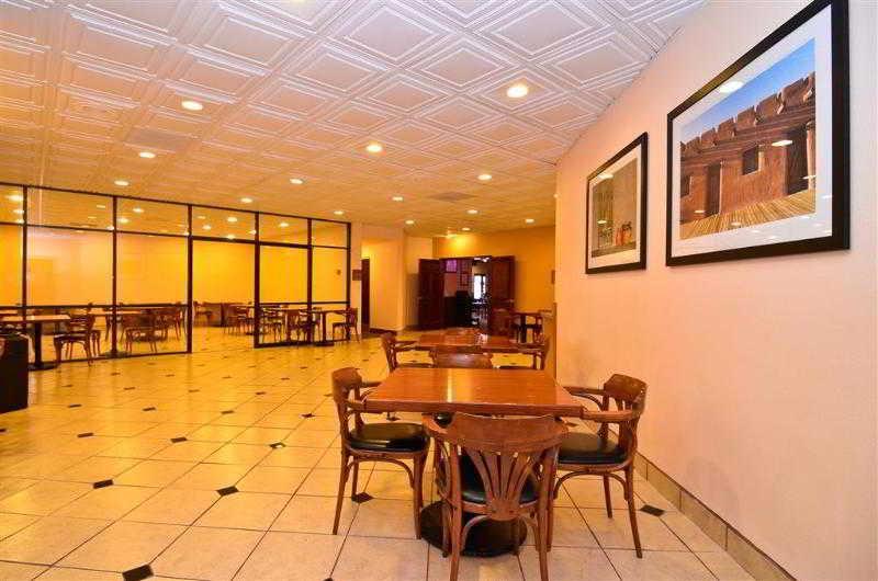 רוזוול Clarion Inn & Suites מראה חיצוני תמונה