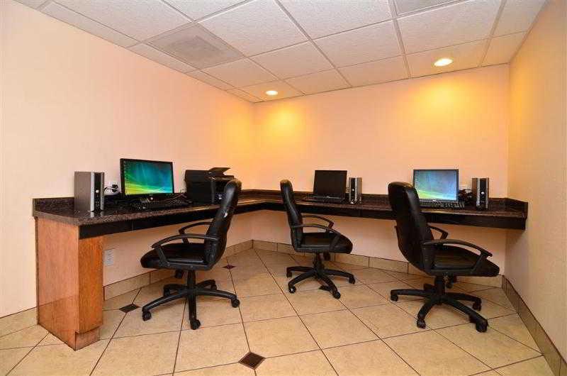 רוזוול Clarion Inn & Suites מראה חיצוני תמונה