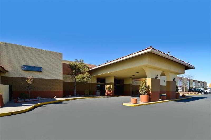 רוזוול Clarion Inn & Suites מראה חיצוני תמונה