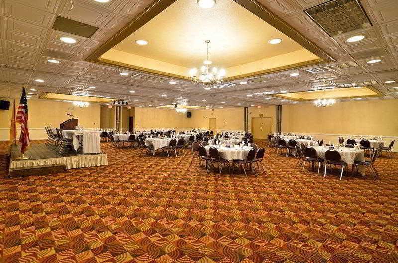 רוזוול Clarion Inn & Suites מראה חיצוני תמונה