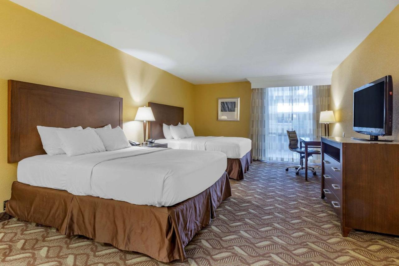 רוזוול Clarion Inn & Suites מראה חיצוני תמונה