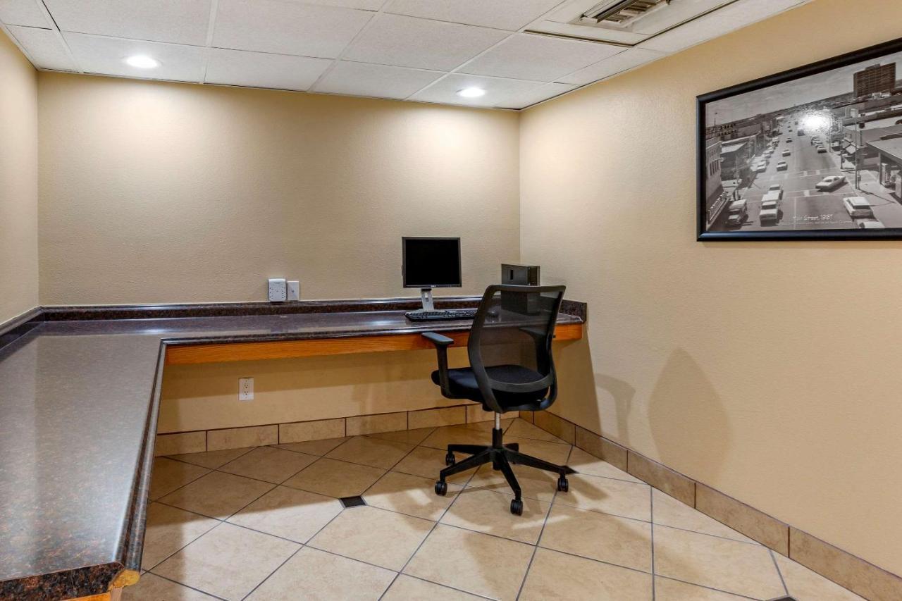 רוזוול Clarion Inn & Suites מראה חיצוני תמונה