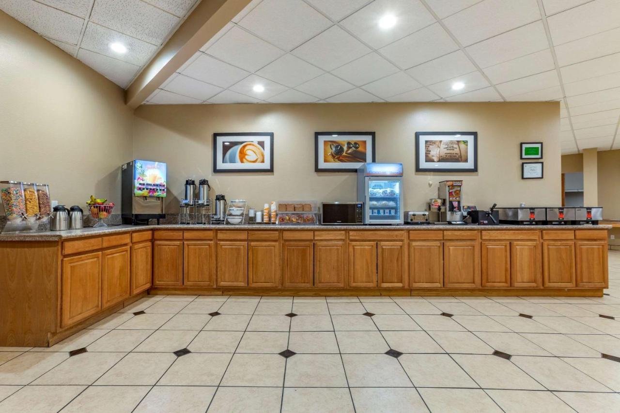 רוזוול Clarion Inn & Suites מראה חיצוני תמונה