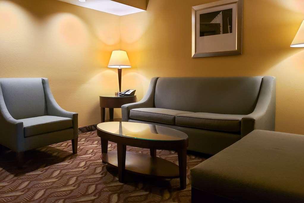 רוזוול Clarion Inn & Suites חדר תמונה