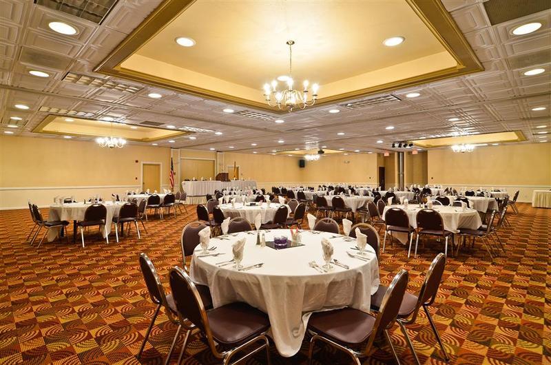 רוזוול Clarion Inn & Suites מראה חיצוני תמונה